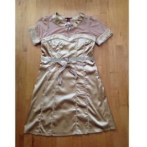 Sevengate Boutique Short Sleeve Gold Dress Sz Med